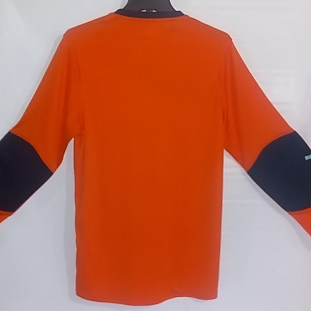 Under Armour Loose Fit Passed Elbow Shirt Size M - Picture 3 of 4